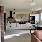 La Cahuete Maison Neuve, Borne Electrique, Terrain De Boules, Jardin Clos Prive *