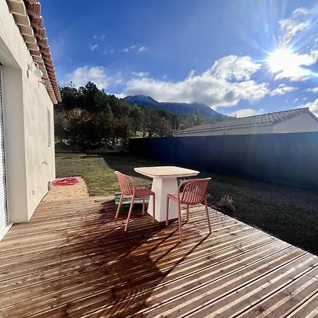 Semesterbostad La Cahuete Maison Neuve, Borne Electrique, Terrain De Boules, Jardin Clos Prive