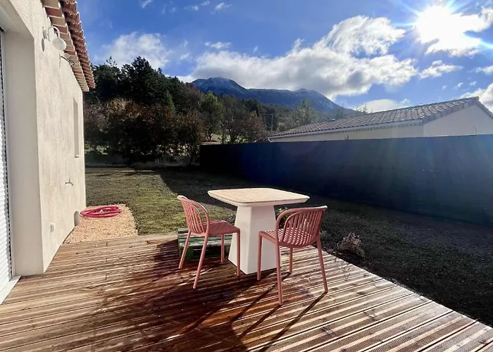 Holiday home La Cahuete Maison Neuve, Borne Electrique, Terrain De Boules, Jardin Clos Prive