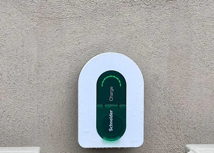 La Cahuete Maison Neuve, Borne Electrique, Terrain De Boules, Jardin Clos Prive Digne-les-Bains