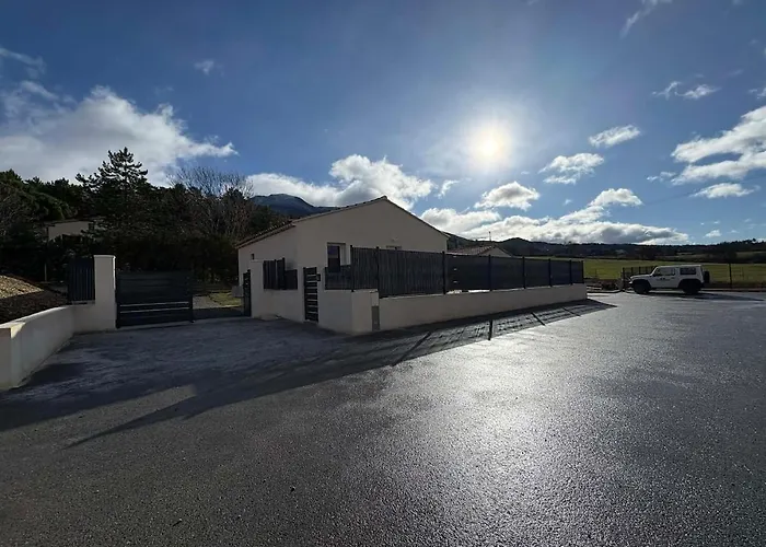 La Cahuete Maison Neuve, Borne Electrique, Terrain De Boules, Jardin Clos Prive Holiday home Digne-les-Bains